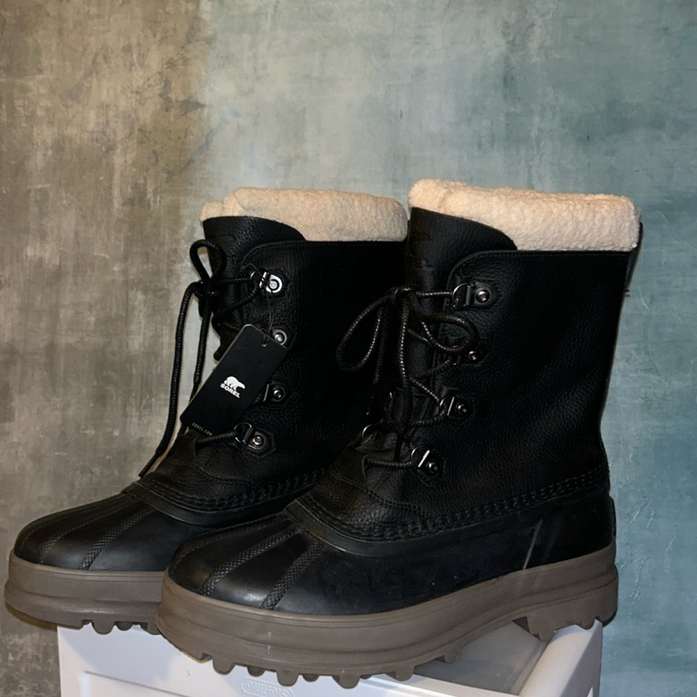 I’m selling a brand new pair of men’s sorels brand new tags still attached